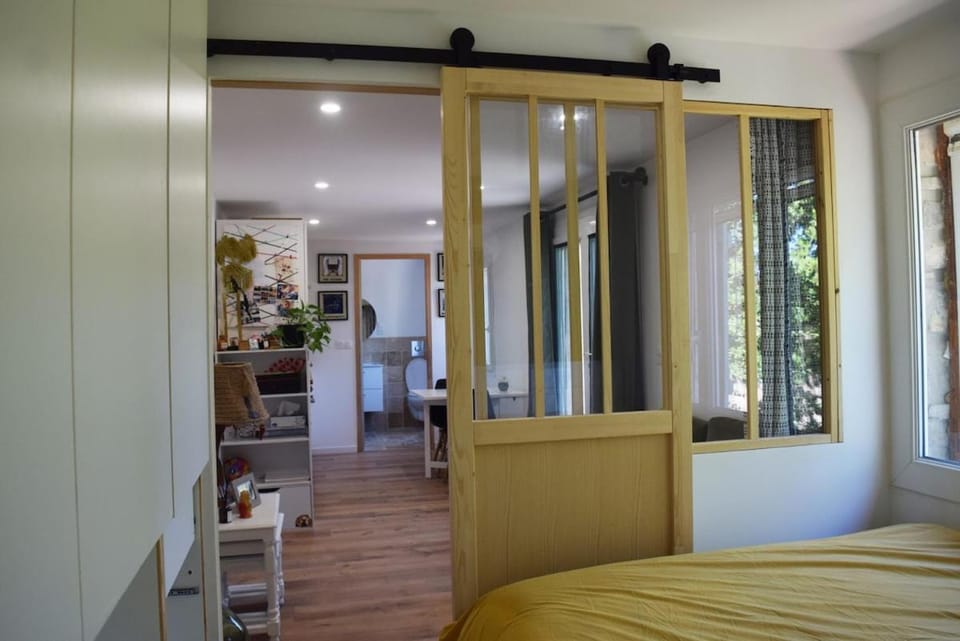 Lou Carami - Studio rénové dans village Provençal Apartment in French Riviera