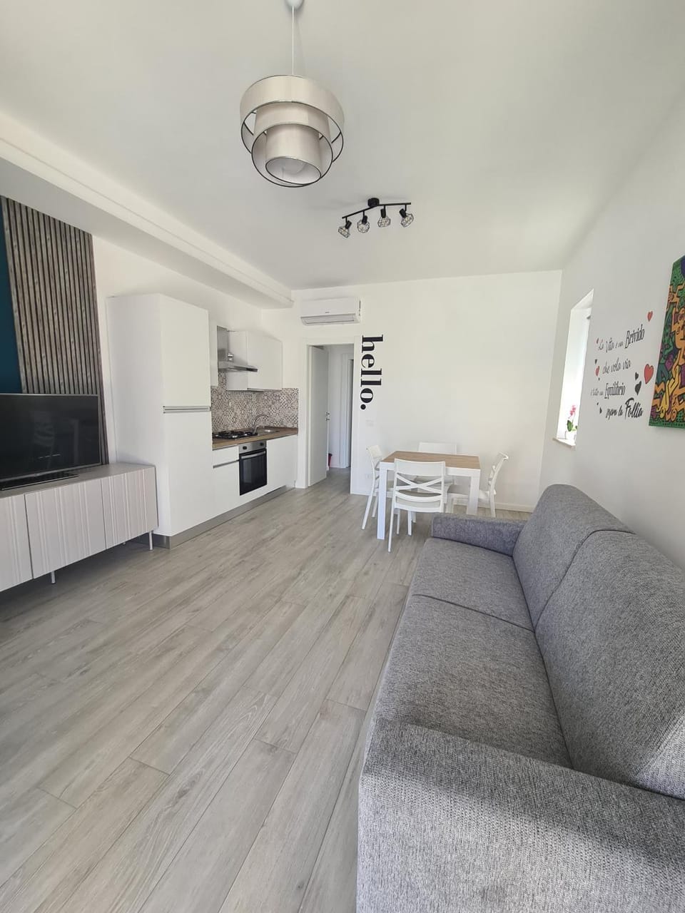 Kitchen or kitchenette, Living room