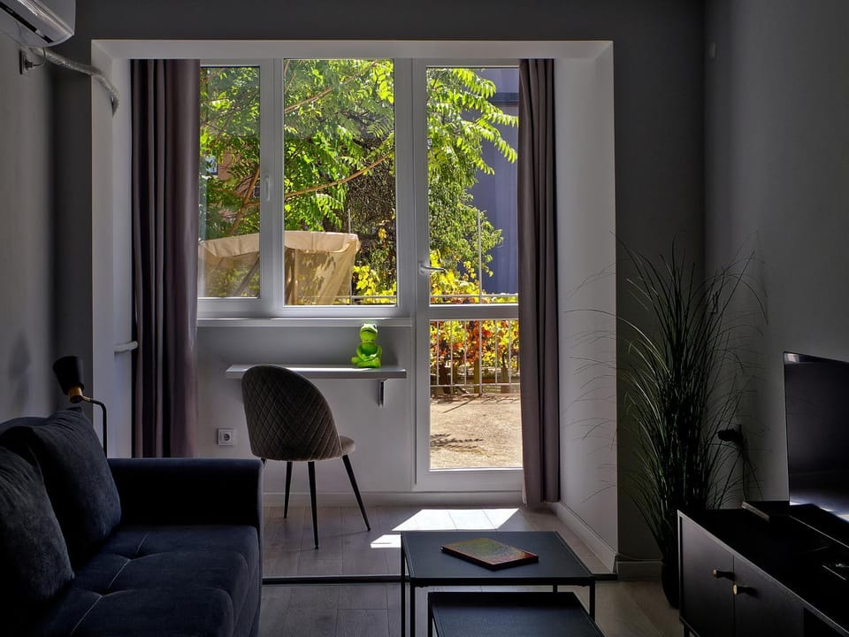 Living room, Garden view, Garden view