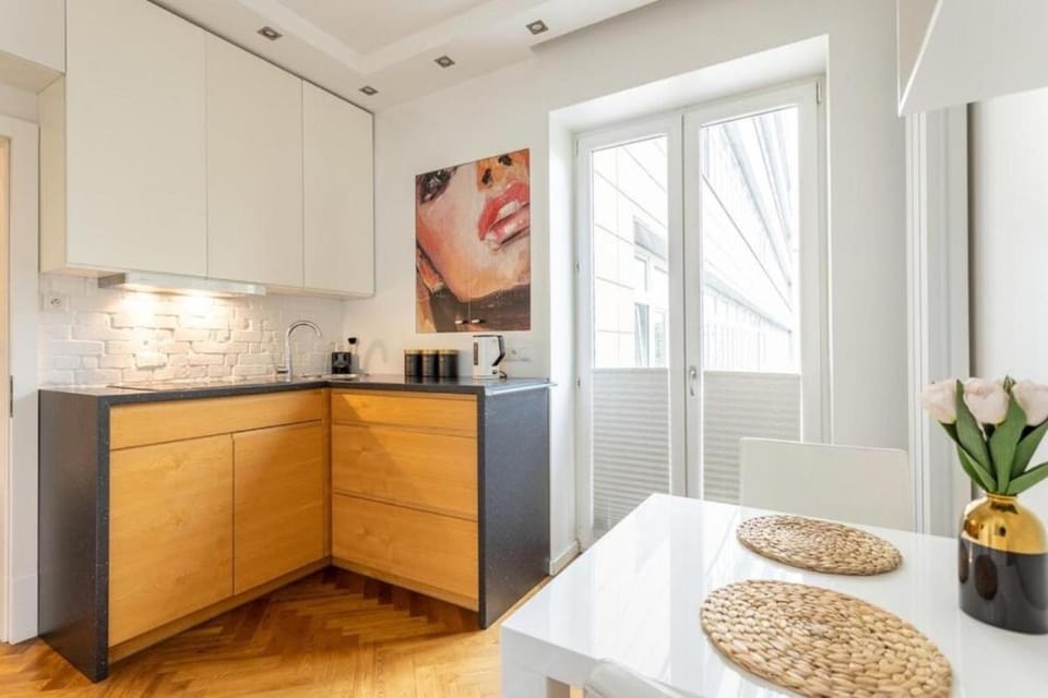 Coffee/tea facilities, Kitchen or kitchenette