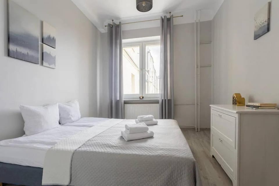 Bed, Kitchen or kitchenette, Photo of the whole room, Bedroom, towels, wardrobe