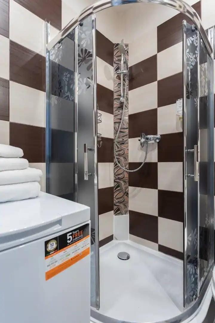 Shower, Bathroom, Bath