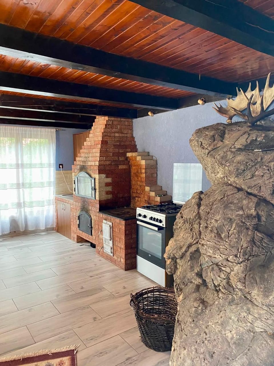 BBQ facilities, kitchen