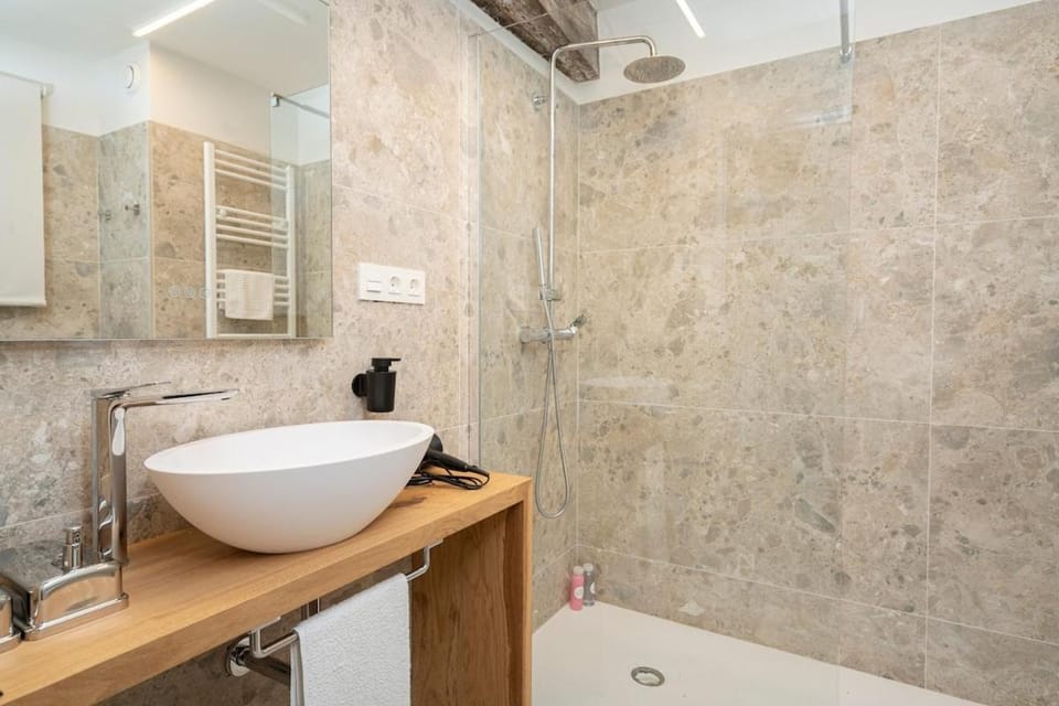 Bathroom, Bath