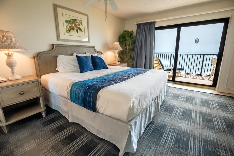 Bed, Balcony/Terrace, Bedroom, Sea view