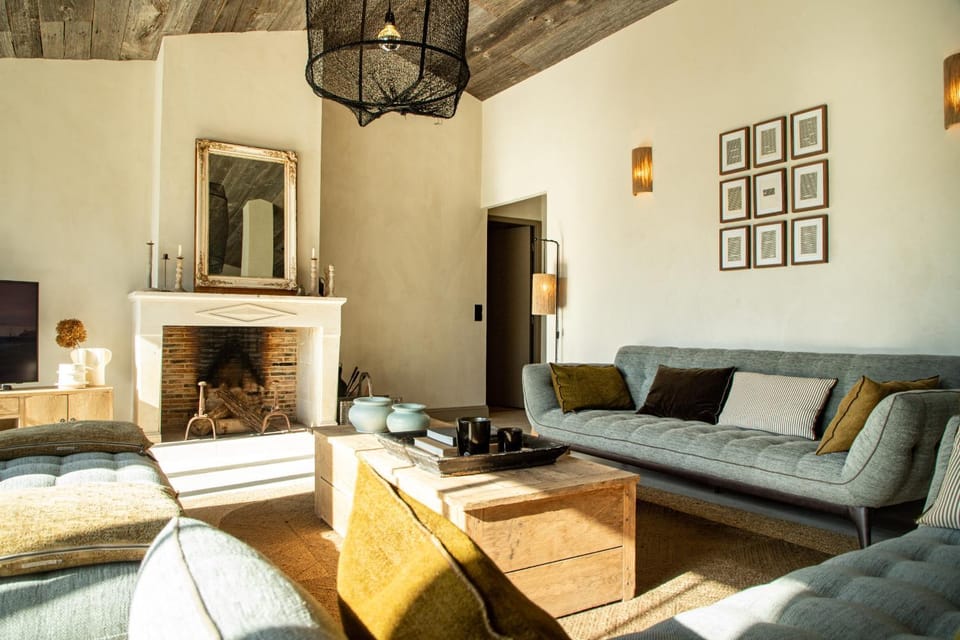 Communal lounge/ TV room, Living room