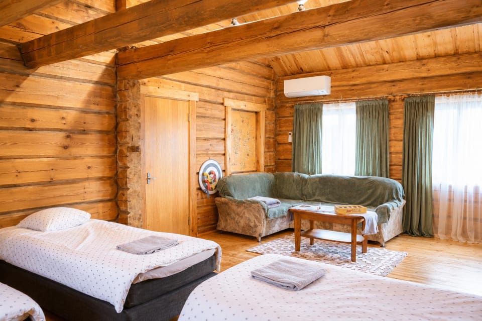 Privaatne maja metsas, kraanist voolab allikavesi House in Estonia