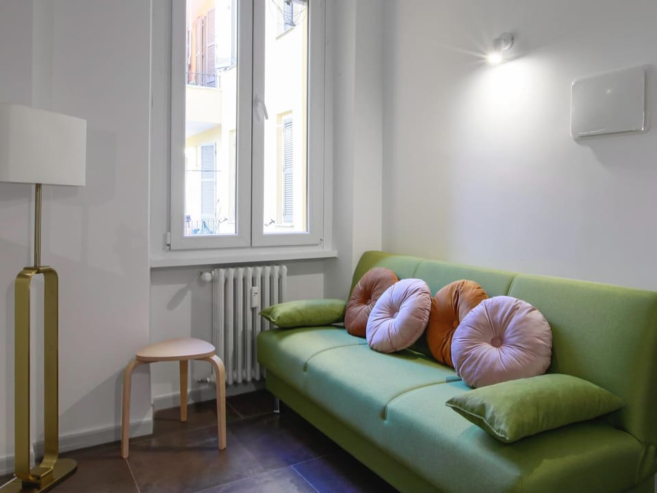 Communal lounge/ TV room, Living room, Seating area, air conditioner