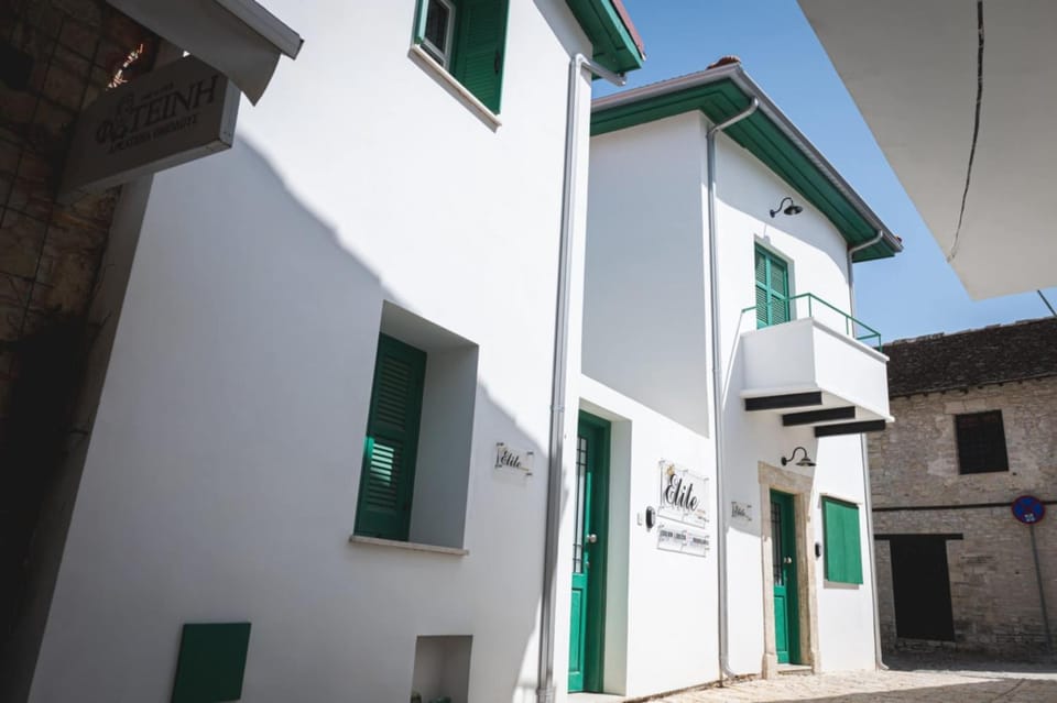 Property building, Day, Neighbourhood, Street view