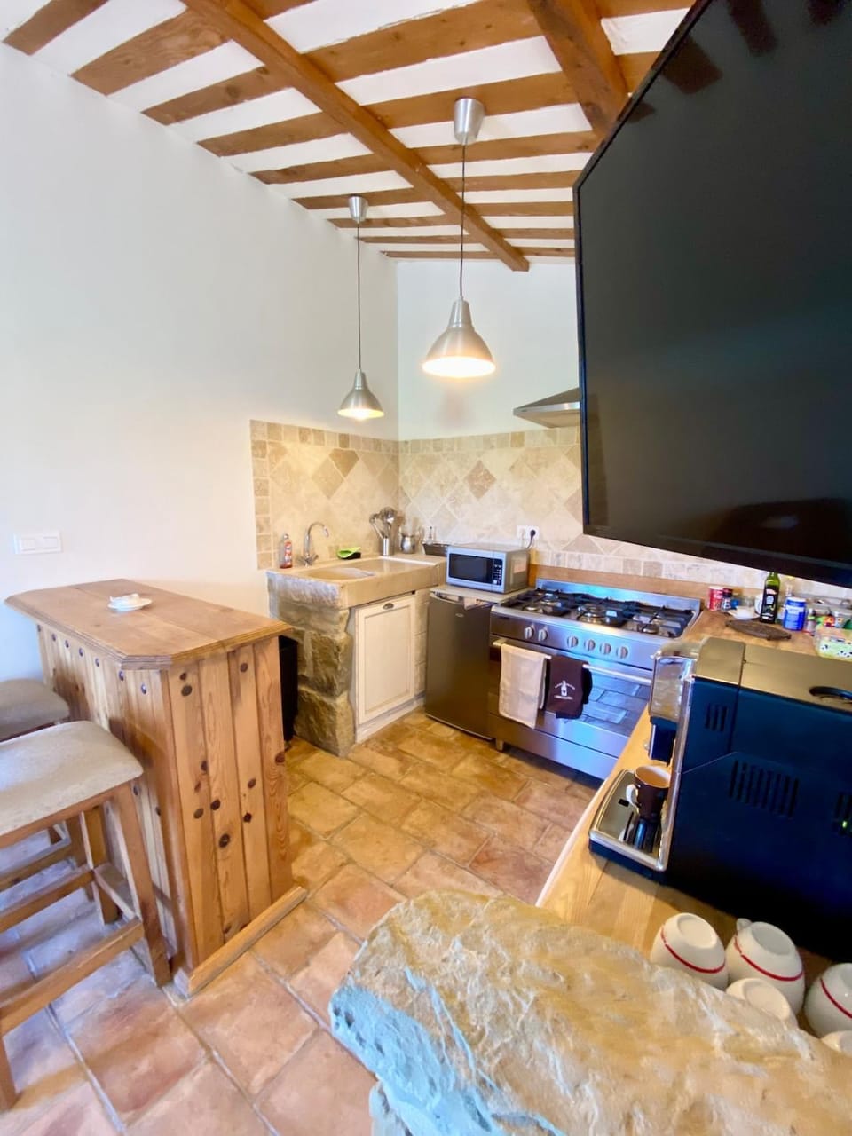 Kitchen or kitchenette