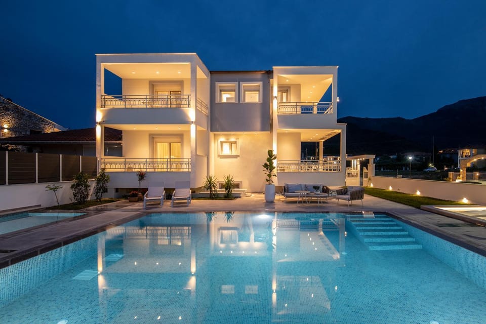 Property building, Swimming pool