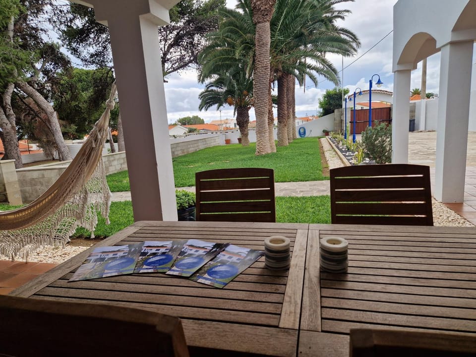 L'Oasis Palm Beach House Villa in Madeira District