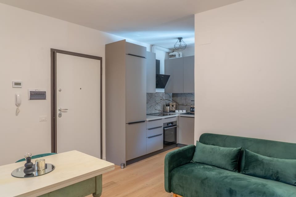 Kitchen or kitchenette, Living room, Seating area, Dining area, dishwasher, oven, stove