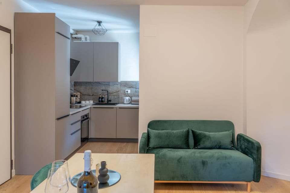 Kitchen or kitchenette, Living room, Dining area, oven, stove