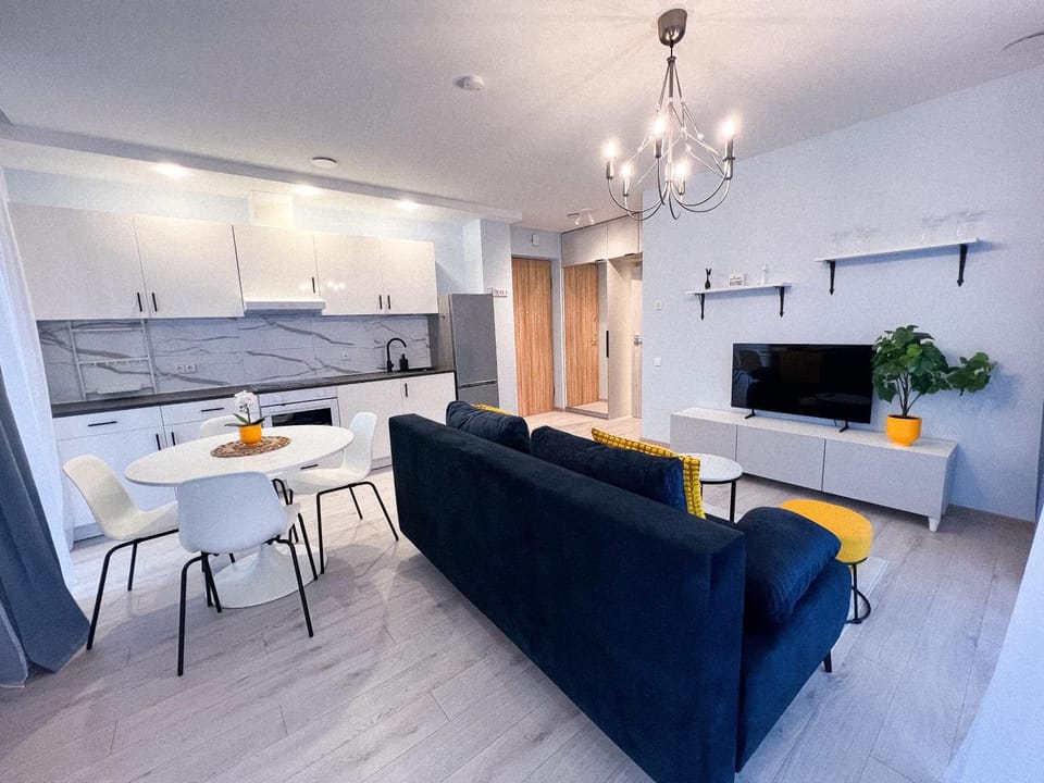 Communal lounge/ TV room, Dining area