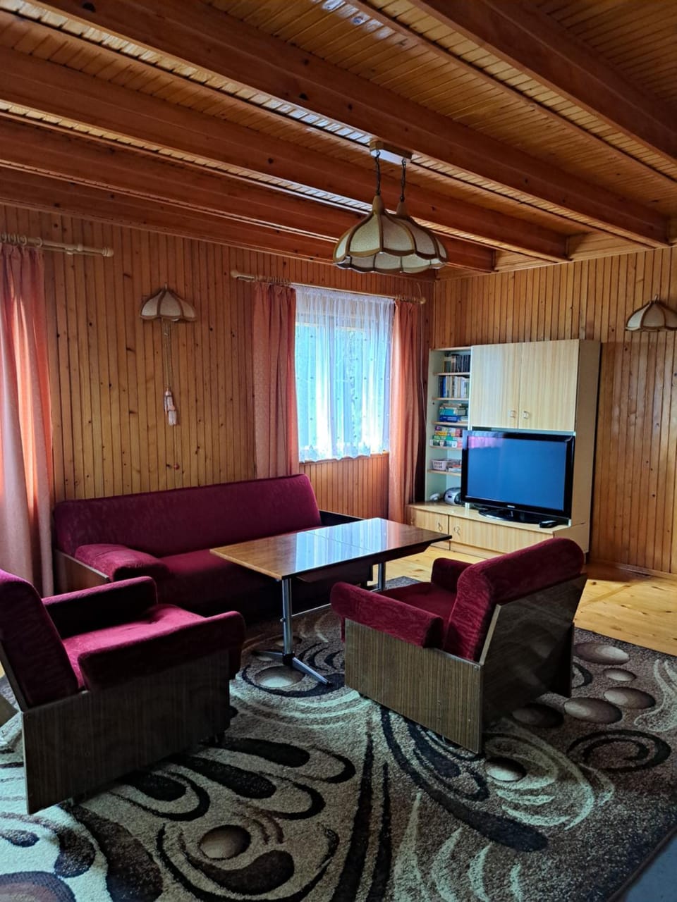 Domek z Widokiem na Zalew Soliński, Wołkowyja, Bieszczady House in Slovakia