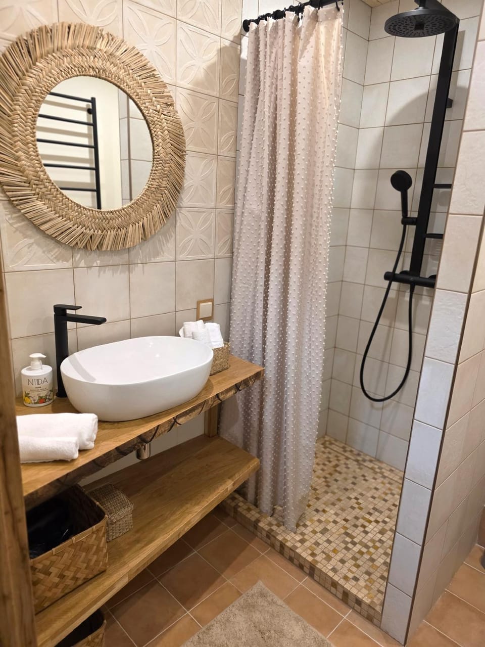 Shower, Bathroom, towels