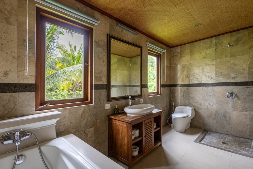 Toilet, Bathroom, Bath