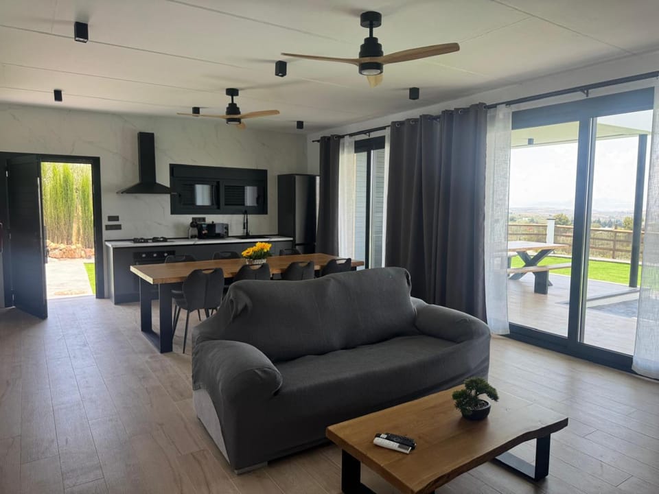 Coffee/tea facilities, Kitchen or kitchenette