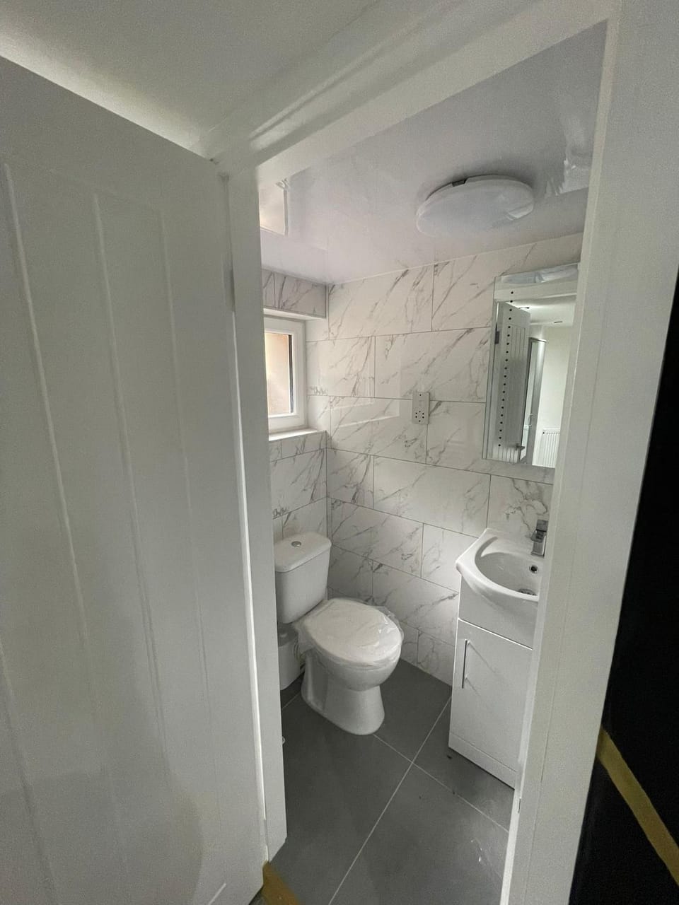 Modern 8-Room Ensuite House with Shared Lounge and Kitchen Apartment in Manchester