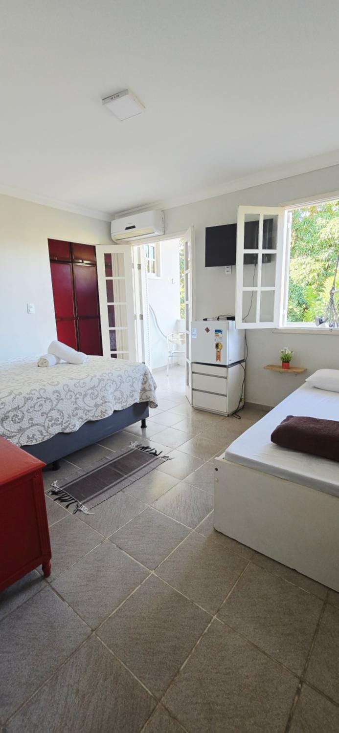 Casa Clorophila, suíte com varanda para 4 pessoas Bed and Breakfast in Vila Velha