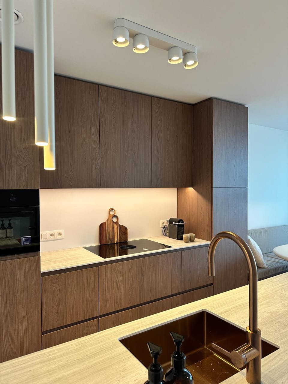 Kitchen or kitchenette, Dining area, stove