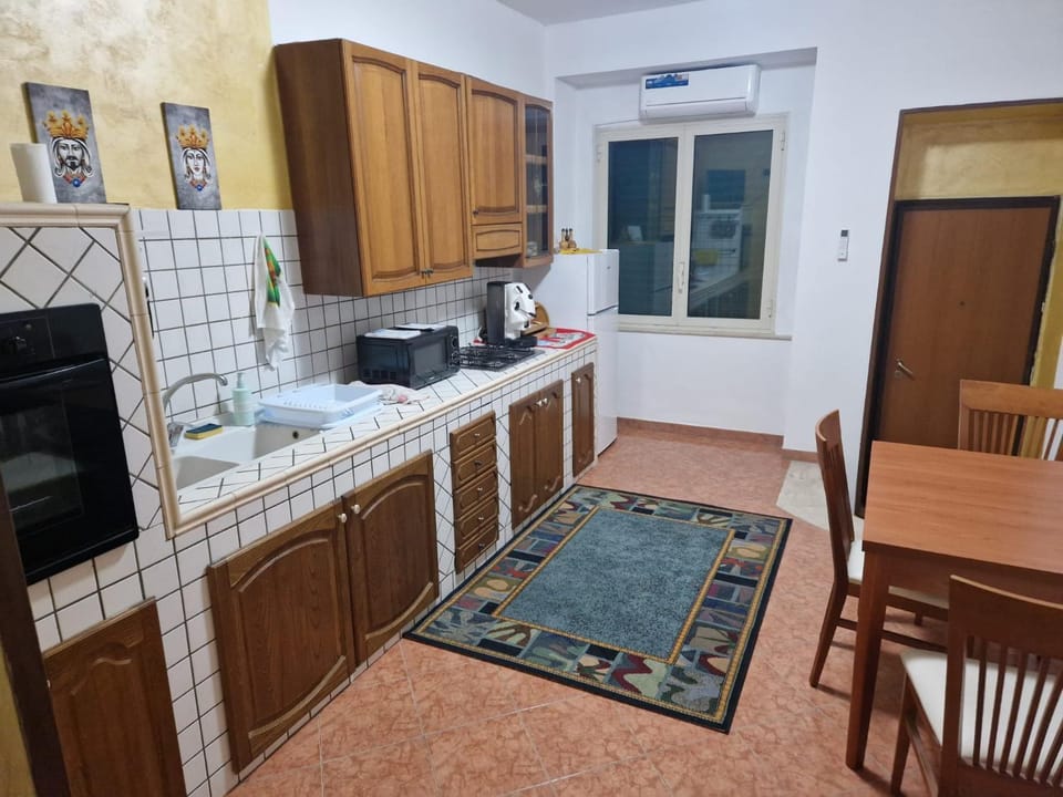 Thomas house Apartment in Catania