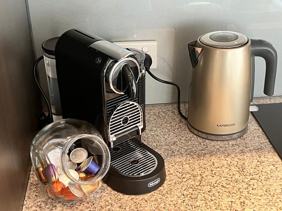 Coffee/tea facilities, Kitchen or kitchenette