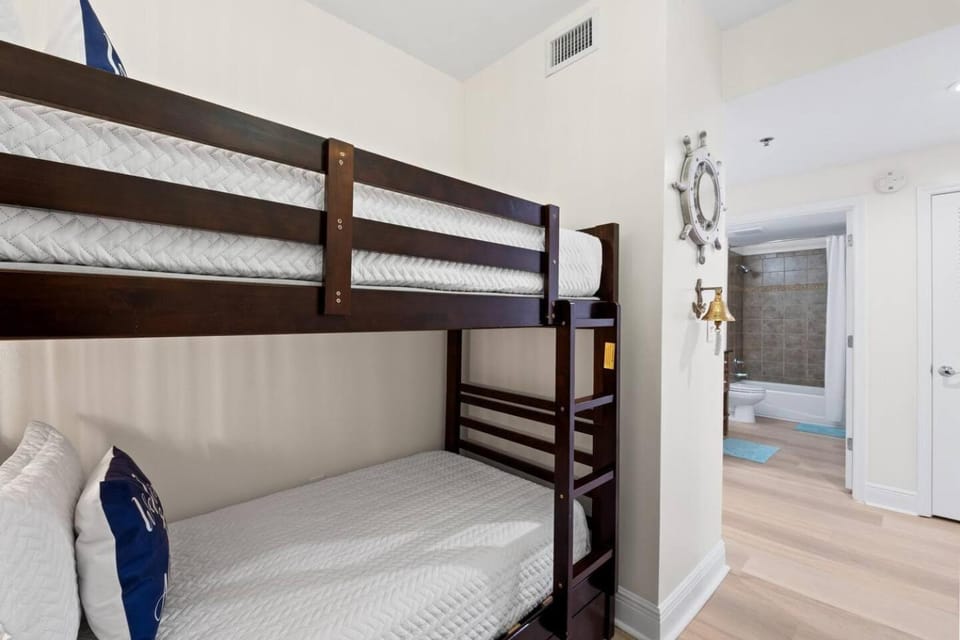 Bed, bunk bed