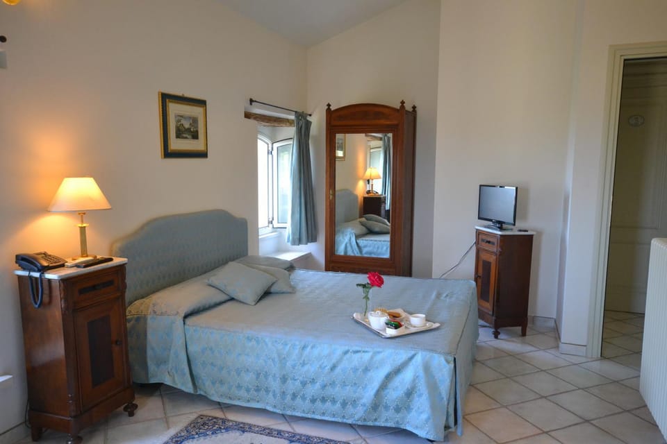 Day, Photo of the whole room