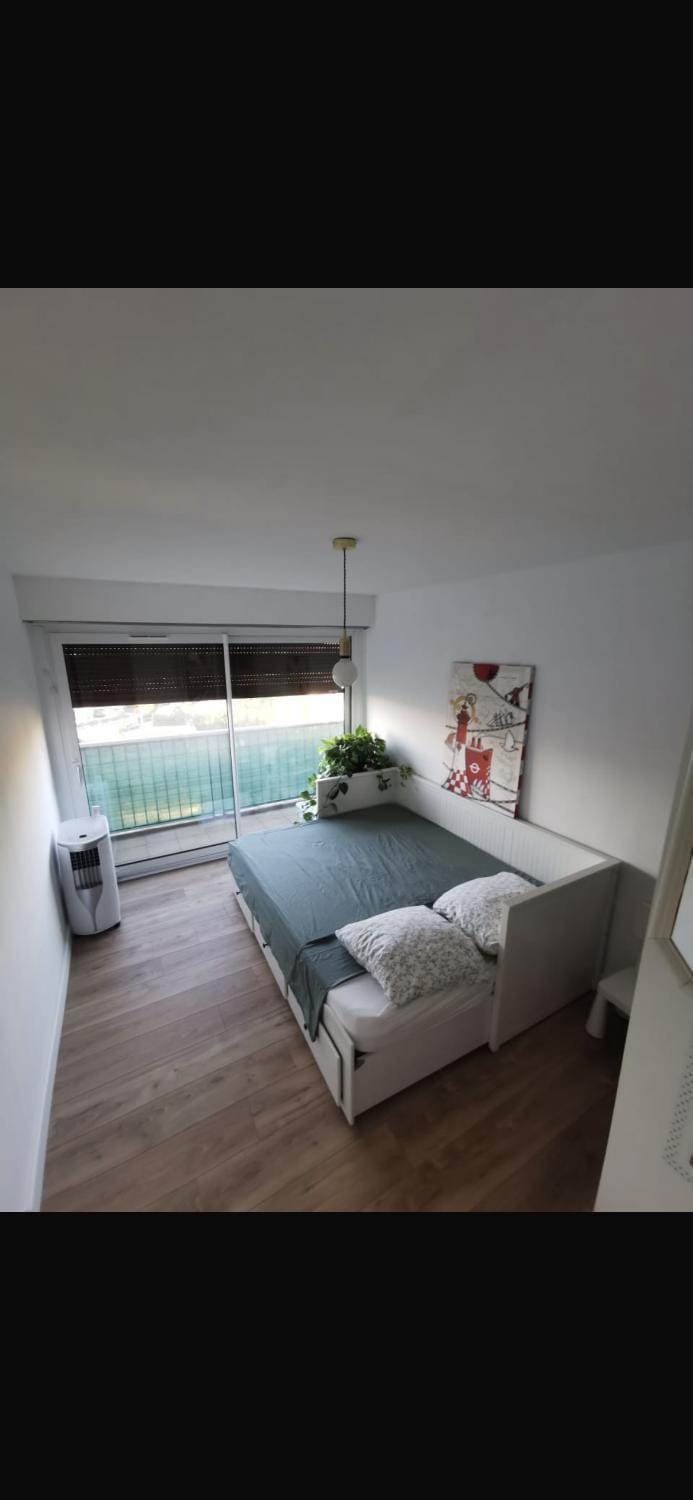 Chambre chez nous! Au calme, Montolivet proche métro Vacation rental in Marseille