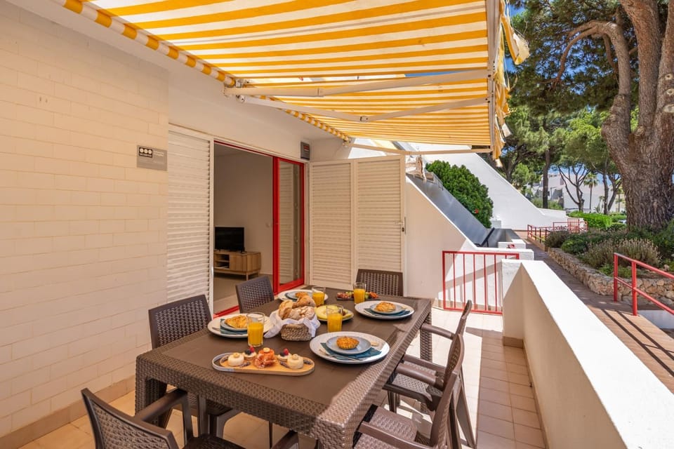 Patio, View (from property/room), Balcony/Terrace, Dining area