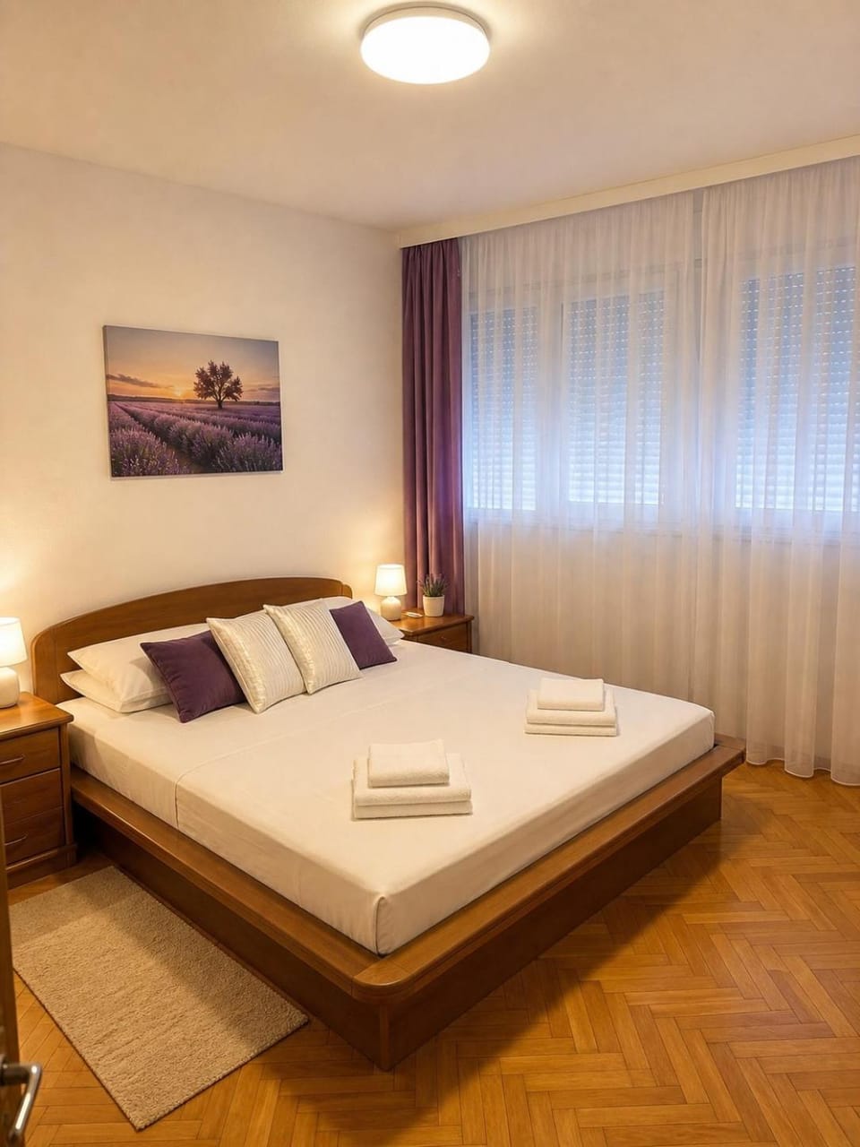 Photo of the whole room, Bedroom