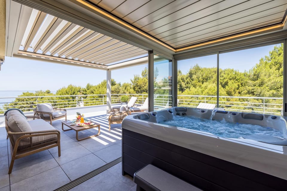 Patio, Day, Hot Tub, View (from property/room), Balcony/Terrace, Seating area, Sea view, sunbed