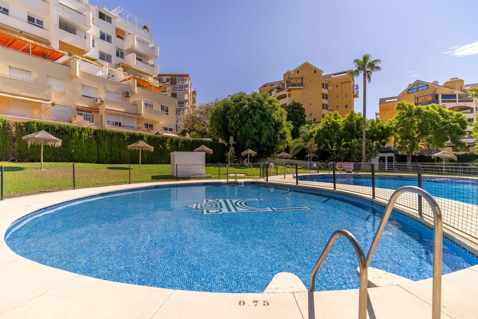Property building, Photo of the whole room, Garden view, Swimming pool