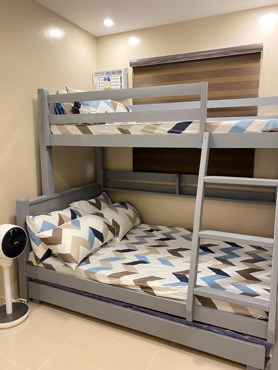 Bed, Photo of the whole room, Bedroom, bunk bed