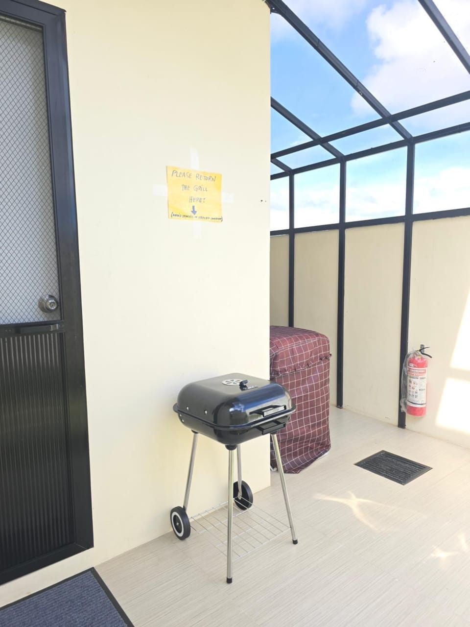 Tagaytay Guesthouse 2Br near Twin Lakes House in Nasugbu