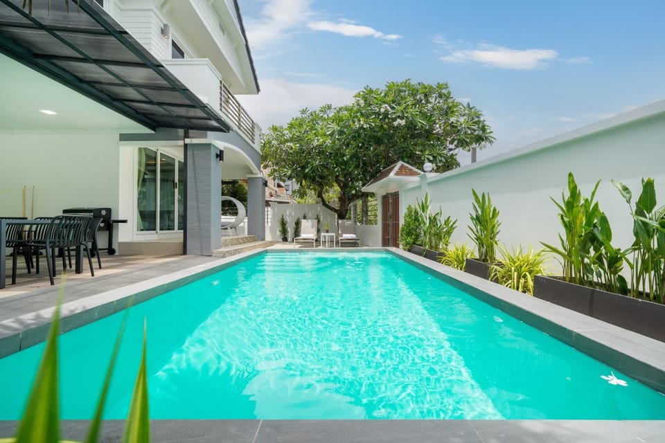 Day, Garden, Garden view, Swimming pool, sunbed