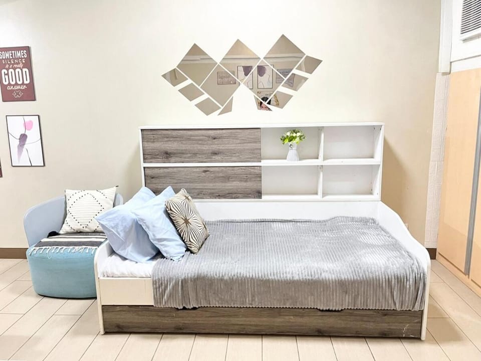 5min Staycation Away from Naia Terminal 3 Airport Apartment in Pasay