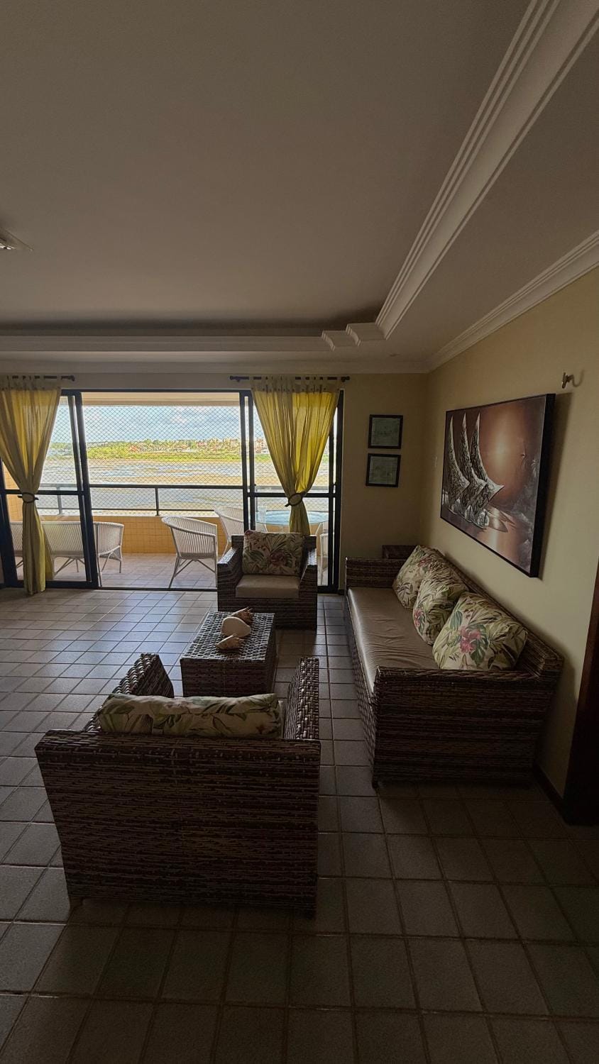 Apartamento com 4 suítes em Salinas - Pa Apartment in State of Pará
