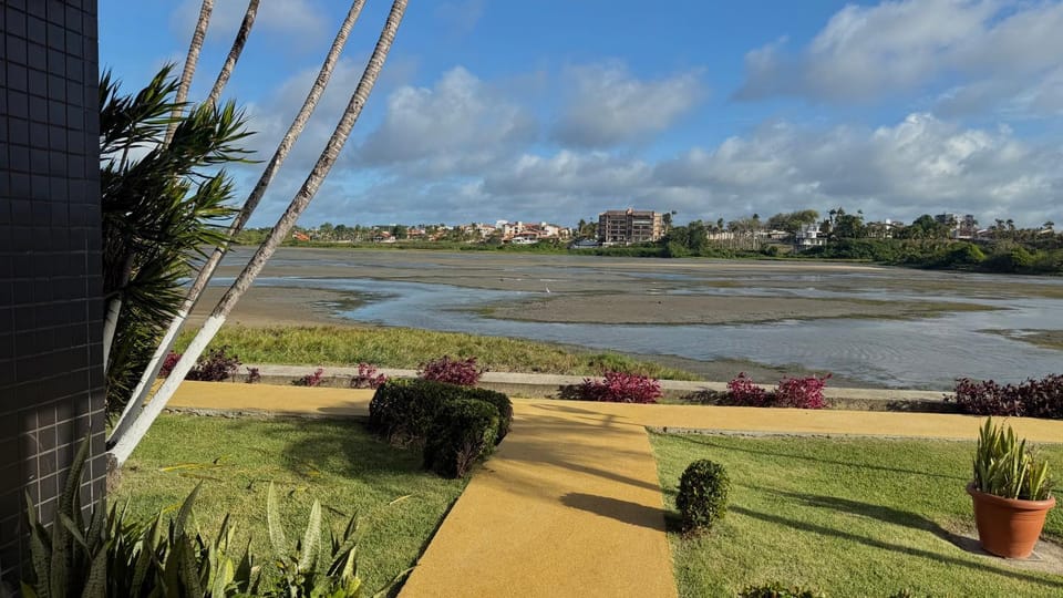 Apartamento com 4 suítes em Salinas - Pa Apartment in State of Pará