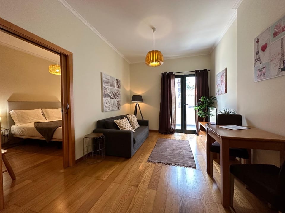 Living room, Photo of the whole room, Bedroom