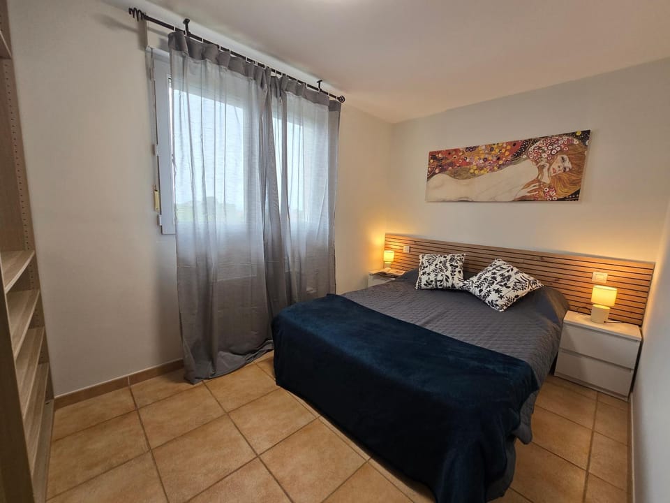 ADOSADO FAMILIAR - PRELLEZO - Gupo RH 5 Apartment in Western coast of Cantabria