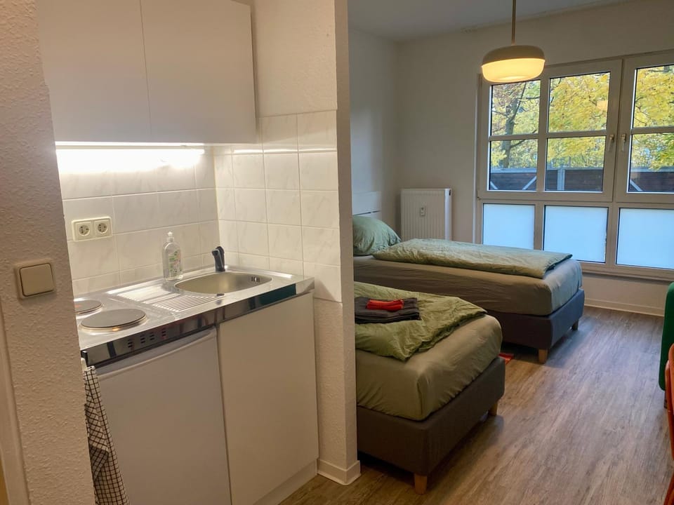 Kitchen or kitchenette, Bedroom