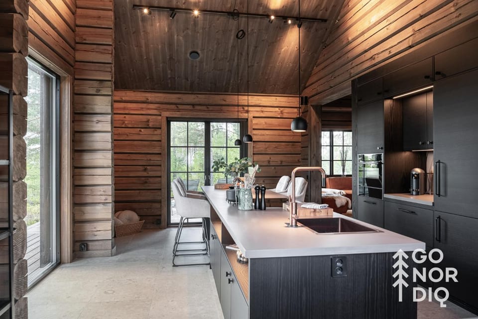 Kitchen or kitchenette, Seating area, Dining area