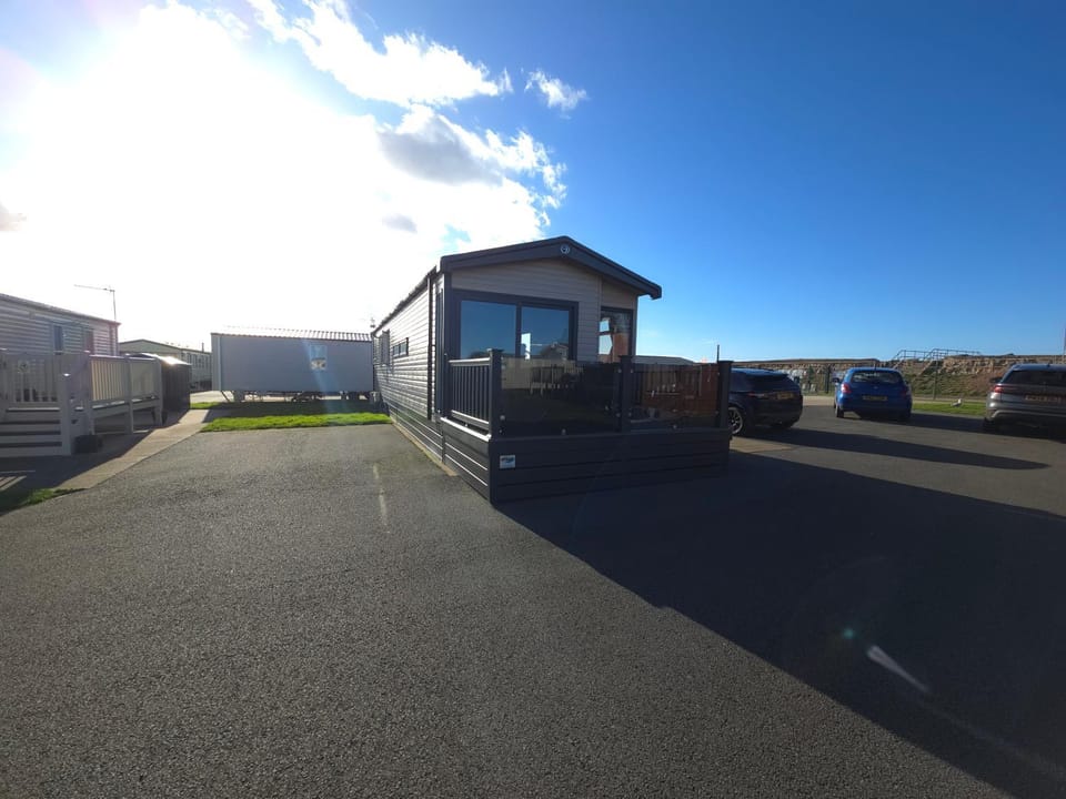 Property building, Day, Parking