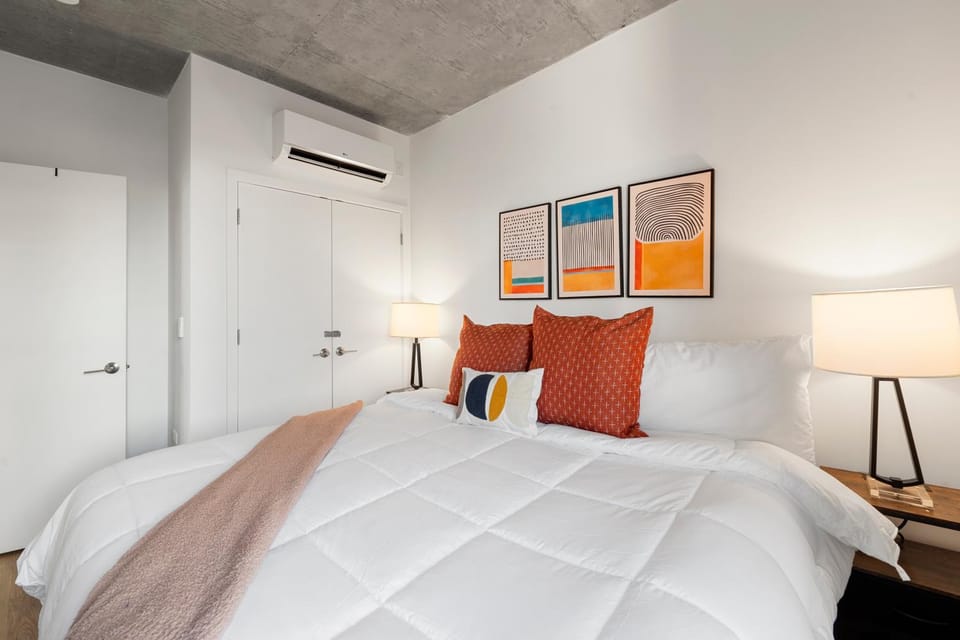 Bed, Bedroom, air conditioner