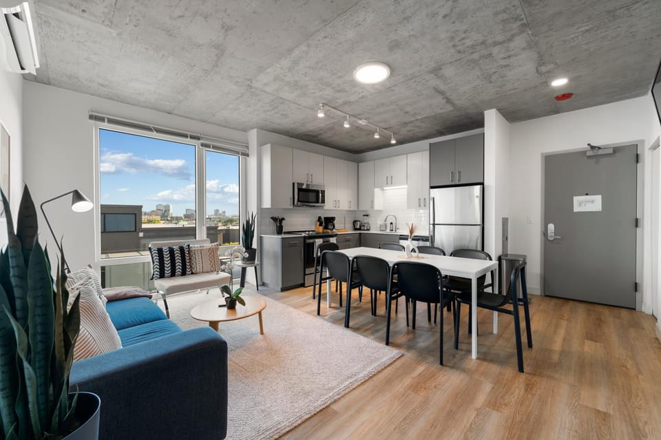 Kitchen or kitchenette, Living room, Seating area, Dining area, dishwasher, oven, pet friendly, stove