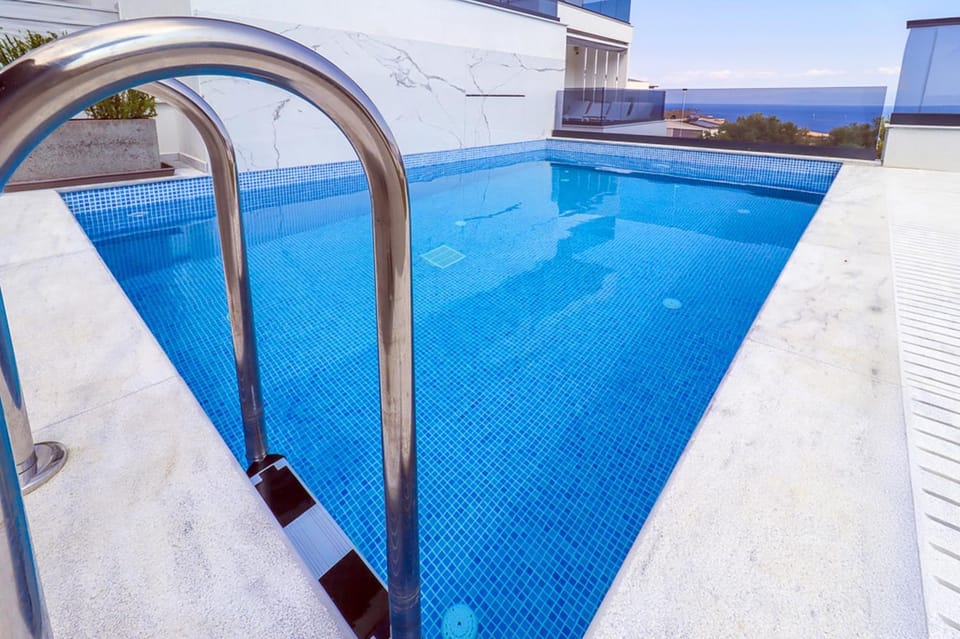 Day, Pool view, Swimming pool