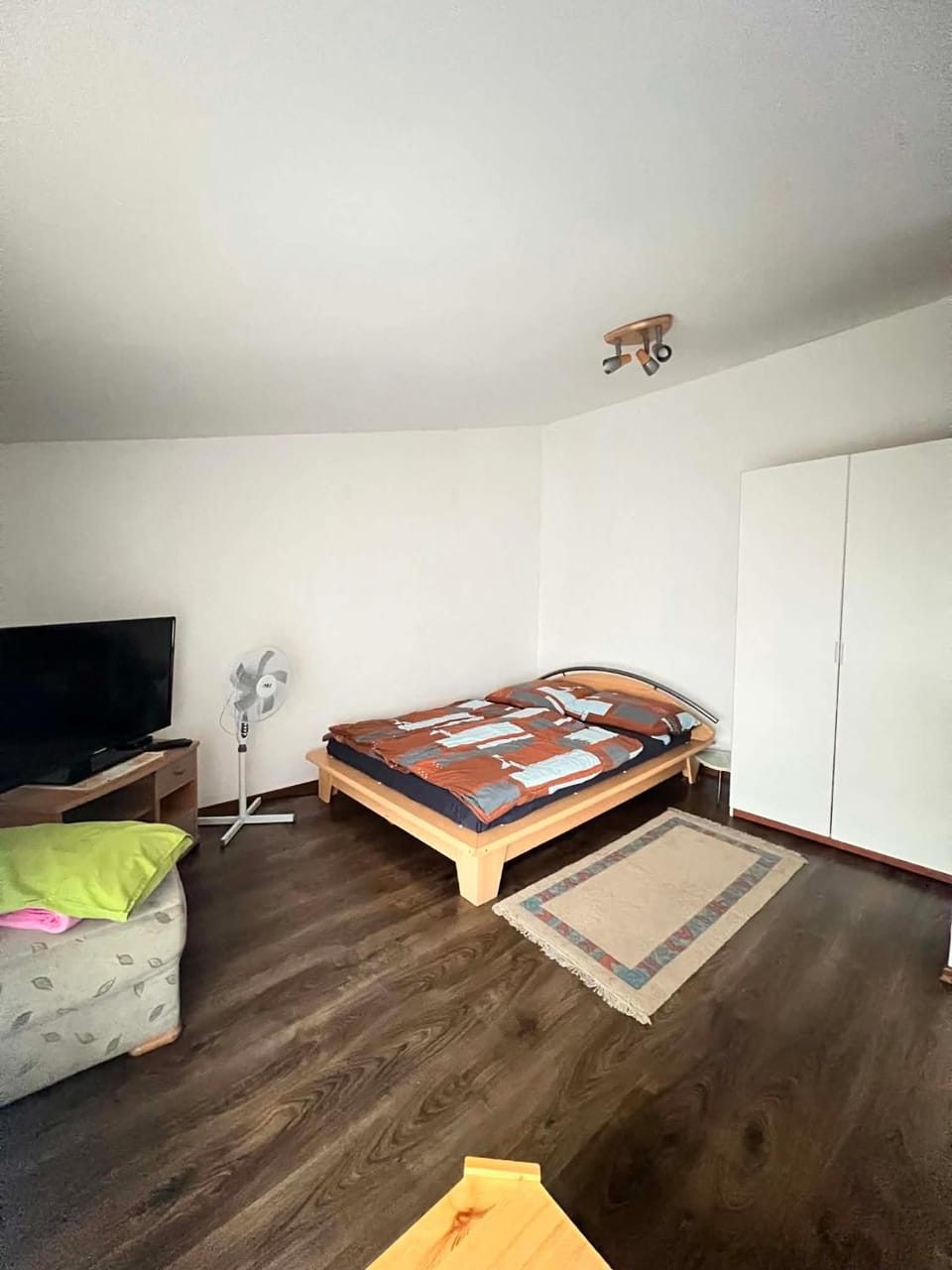 Photo of the whole room